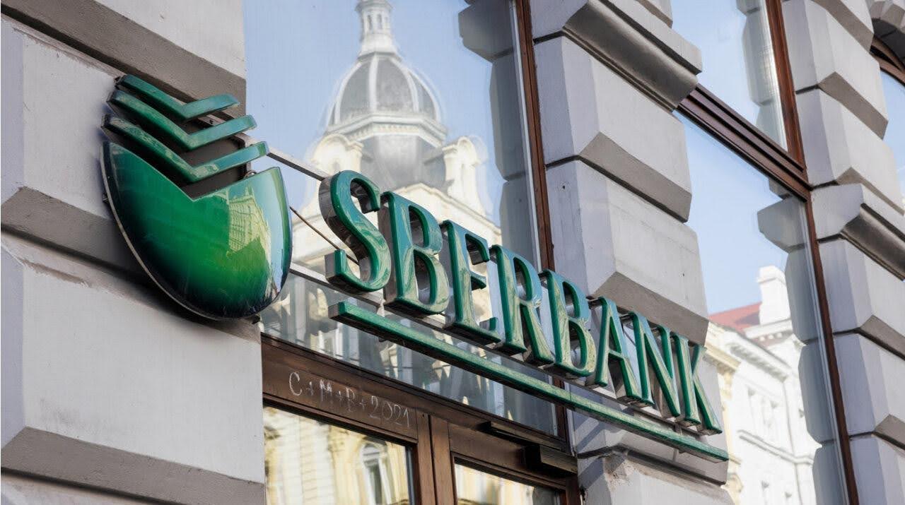 russias-largest-bank-bets-big-launch-of-bitcoin-tied-bonds-signals-major-crypto-shift